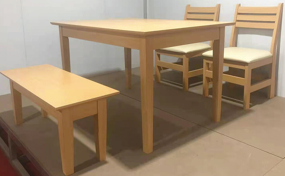 インテリアの杜のダイニングテーブルと椅子