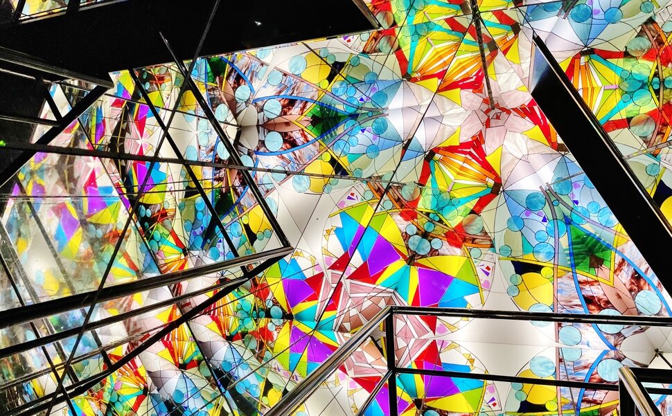 愛知県西尾市にある三河工芸ガラス美術館